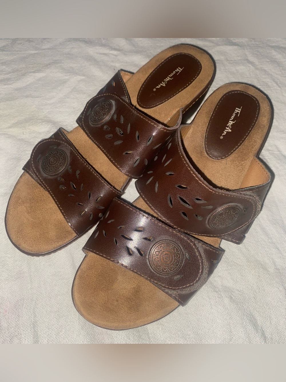 Thom McAn Women's Wendy Brown Wedge Heel Sandal Women's Size 9